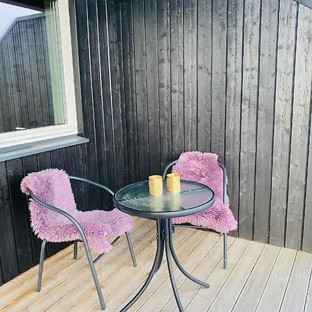아파트 Get Ready For Autumn Break! Beautiful Apartment At Skagahogdi With Panoramic View *