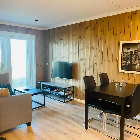 Get Ready For Autumn Break! Beautiful Apartment At Skagahogdi With Panoramic View 아파트 *